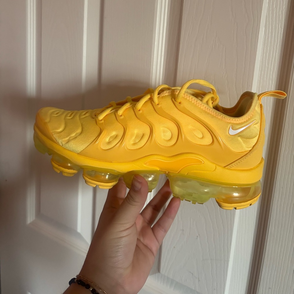 Women’s vapor max plus Nike